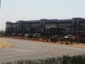 Commercial space in Dalpark