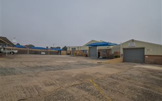 2566 m² Land available in Electron