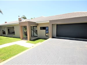 4 Bed House in Beacon Bay
