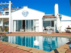 6 Bed House in St Francis On Sea