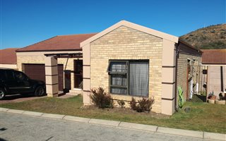 3 Bedroom Townhouse in Island View