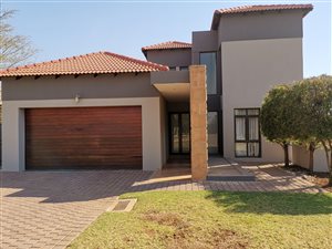 3 Bed House in Hazeldean (Silverlakes Surroundings)