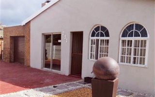 5 Bedroom House in Eikendal