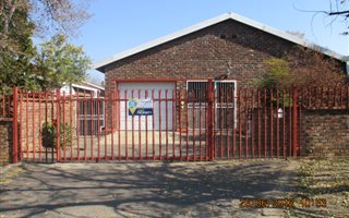 2 Bedroom Townhouse in Vryburg