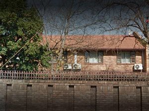 3 Bed Duplex in Hatfield