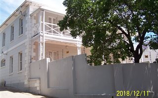 2 Bedroom Apartment in Sunnyside