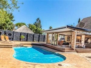 4 Bed House in Protea Heights