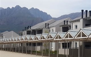 3 Bedroom Apartment in Klein Nederburg