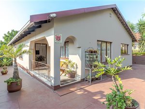 3 Bed House in Vanrova Gardens