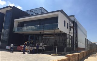 1121 m² Industrial space in Lanseria and surrounds