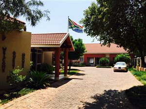 1176 m² Commercial space in Three Rivers