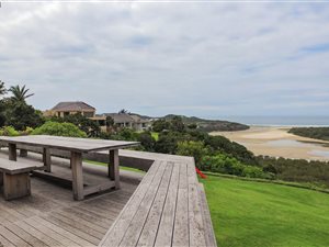 5 Bed House in Beacon Bay