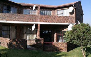 2 Bedroom Townhouse in Liefde en Vrede