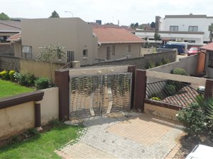 4 Bed House in Diepkloof
