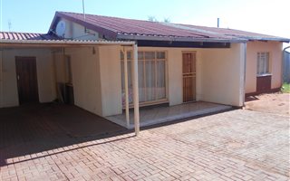 3 Bedroom House in Boetrand