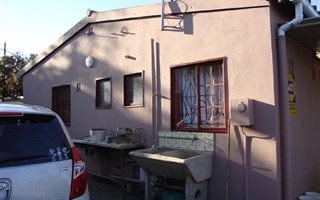 2 Bedroom House in Trenance Park