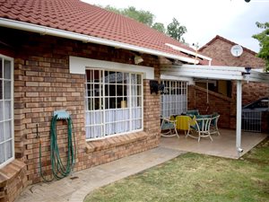 3 Bed Townhouse in Universitas