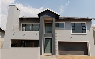 4 Bedroom House in Candlewoods Estate