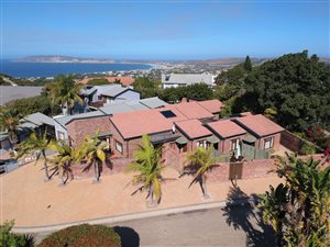 5 Bed House in Signal Hill