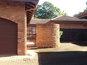 3 Bed Simplex in Clarendon