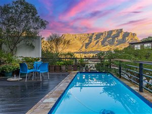 4 Bed House in Tamboerskloof