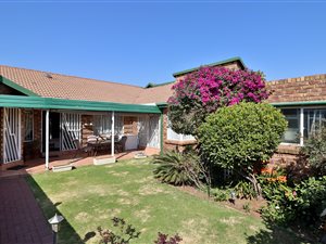 3 Bed Apartment in Glen Marais