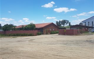 1800 m² Industrial space in Klerksoord