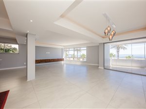 3 Bed Apartment in Three Anchor Bay