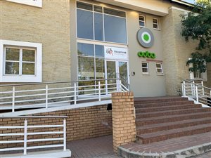 255 m² Commercial space in Fourways
