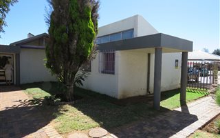 174 m² Office Space in Vaalpark