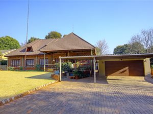 5 Bed House in Kloofendal