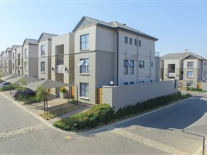 3 Bed Apartment in Waterfall Country Estate