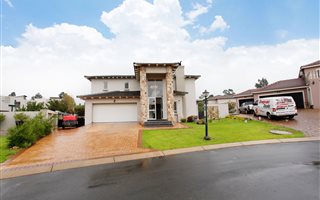 3 Bedroom House in Ebotse Estate