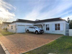 4 Bed House in Pinehurst