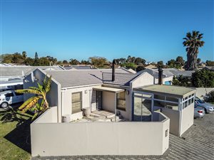 3 Bed House in Plattekloof Glen