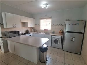 2 Bed Townhouse in Chloorkop