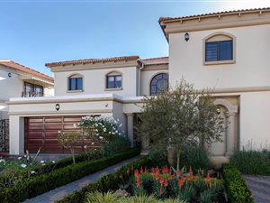 4 Bed Cluster in Sandown