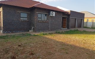 4 Bedroom House in Onverwacht