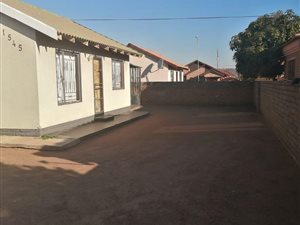 2 Bed House in Mabopane
