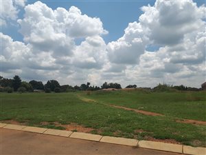 761 m² Land available in Baillie Park