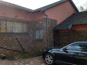 4 Bed House in Norkem Park