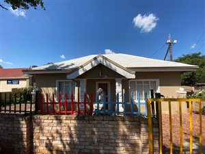 5 Bed House in Potchefstroom Central