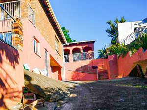9 Bed House in Nagina