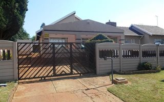 3 Bedroom House in Lilianton