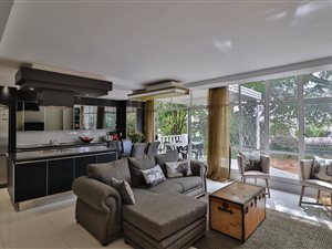 2 Bed Apartment in Atholl