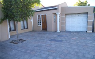 3 Bedroom House in Sunbird Park