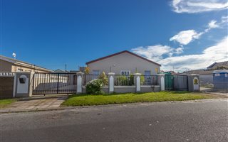 4 Bedroom House in Lansdowne