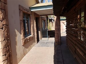 3 Bed House in Oos-Einde