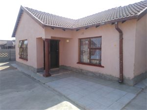 3 Bed House in Madiba Park