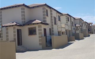 3 Bedroom House in The Reeds